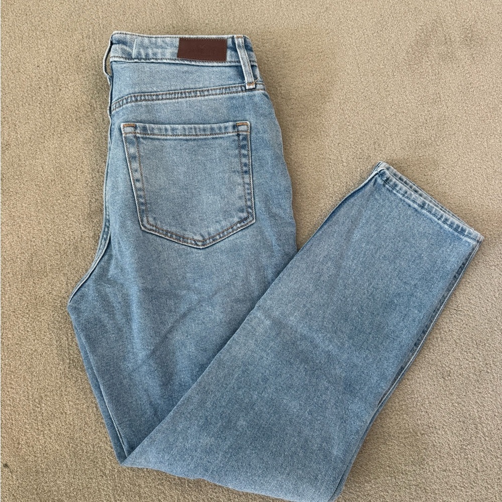 Hollister Ultra High-Rise Light Blue Jeans - Picture 5 of 5